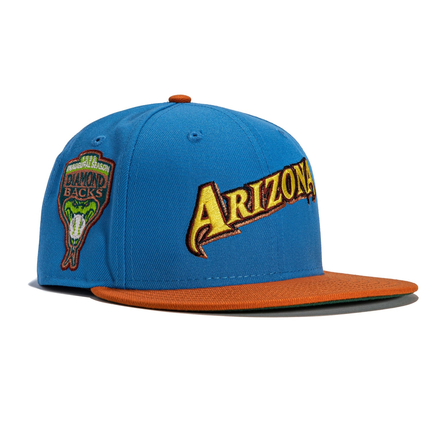 HAT CLUB on X: Also dropping tomorrow morning at 11 AM PST 🕚 The hard run  of Custom MLB Patch hats continues with the D logo Arizona #Dbacks 2001 WS  🐍, Los