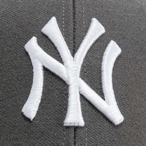 47 Brand New York Yankees MVP Adjustable Hat - Graphite, White