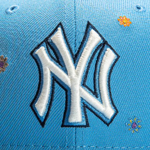 New Era 59Fifty Super Bloom New York Yankees Hat - Light Blue