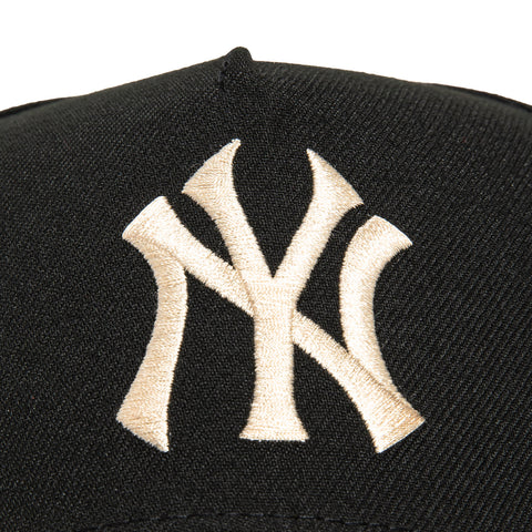 New Era 9Forty A-Frame New York Yankees 1996 World Series Patch Snapback Hat - Black, Brown