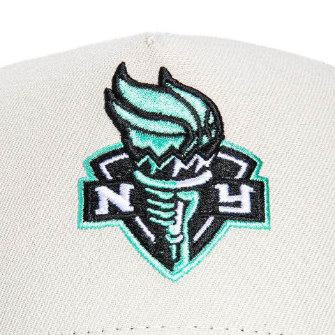 New Era 9Forty A-Frame New York Liberty Sabrina Ionescu 20 Patch Snapback Hat - Stone, Mint