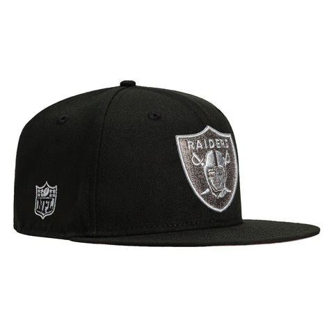 New Era 59Fifty Las Vegas Raiders Shield Hat - Black, Metallic Silver