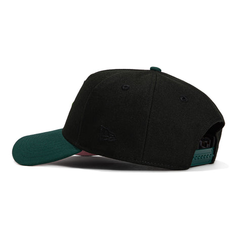 New Era 9Forty A-Frame Atlanta Braves 1999 World Series Patch Rose Snapback Hat - Black, Green