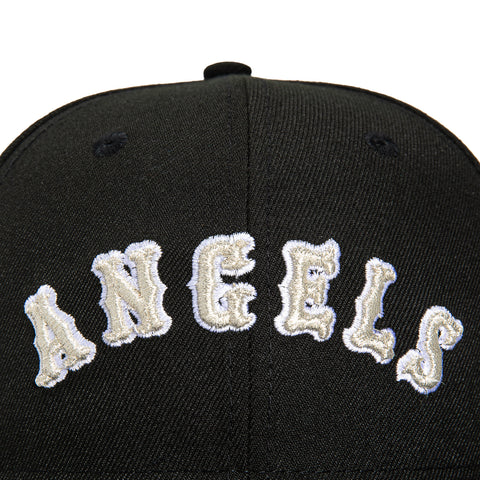 New Era 59Fifty Los Angeles Angels Logo Patch Word Hat - Black, Metallic Silver