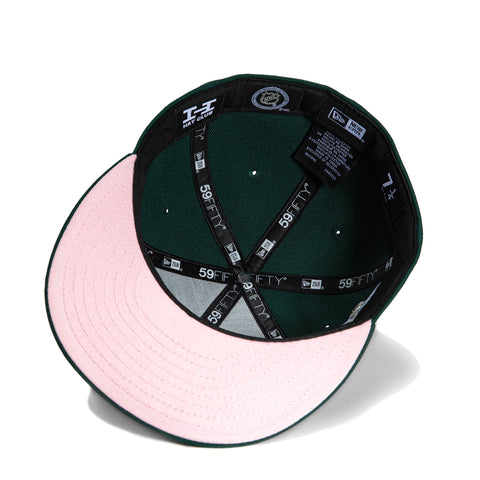 New Era 59Fifity Chicago Blackhawks 2015 Stanley Cup Champions Patch Pink UV Hat - Green