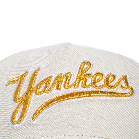 New Era 9Forty A-Frame New York Yankees 1999 World Series Patch Snapback Script Hat - Stone, Green