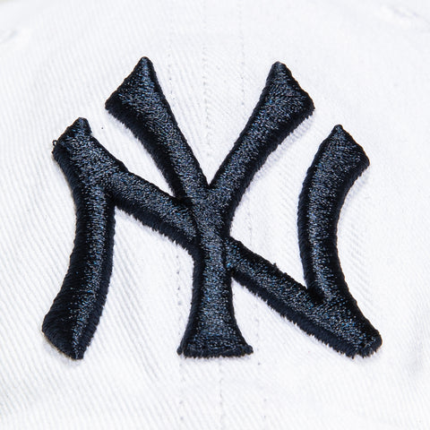 47 Brand New York Yankees Cleanup Adjustable Hat - White, Navy