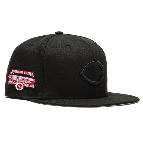 New Era 59FIFTY Cincinnati Reds Riverfront Stadium Patch Hat - Black, Black Black on Black / 7 5/8