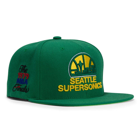 Mitchell & Ness Seattle Supersonics Dripped Snapback Cap for Men