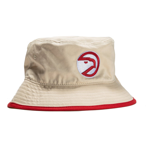 Mitchell & Ness Atlanta Hawks Bucket Hat - Off White White / Small/Medium